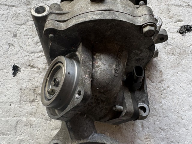 Opel Astra J B16dtl Vízpumpa