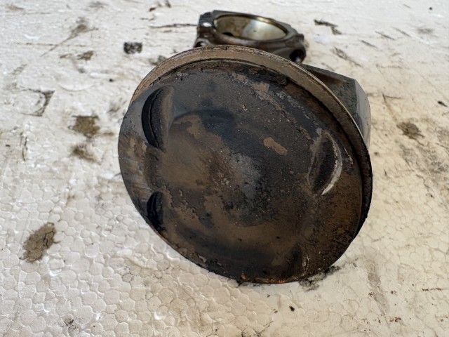 Opel Corsa D a14xer Dugattyú hajtókarral