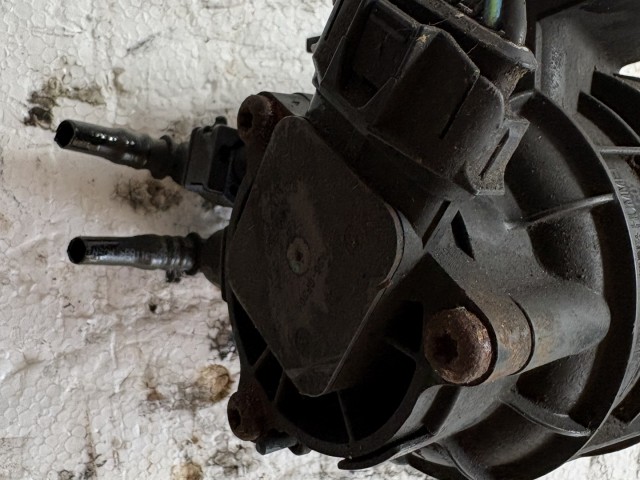 Opel Mokka 1.6 CDTI Gázolajszűrő ház