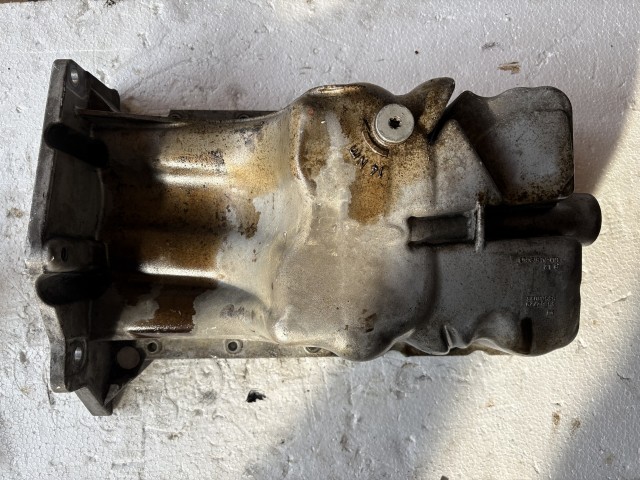 Opel Astra J a14xer Olajteknő