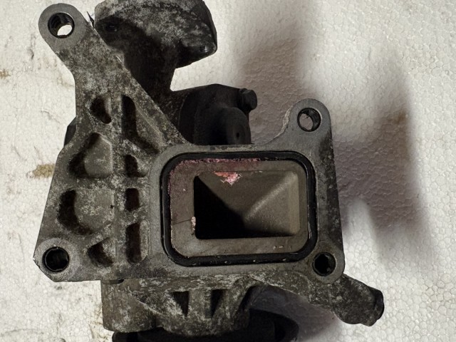 Opel Astra J B16dtl B16dth Vízpumpa