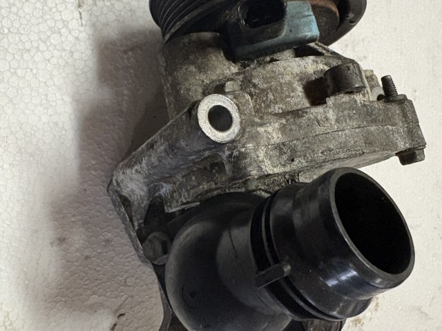 Opel Astra J B16dtl B16dth Vízpumpa