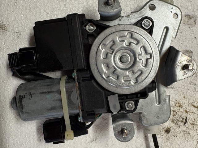 Opel Antara 2006-2015 bal első Ablakemelő Szerkezet Elektromos elektromos