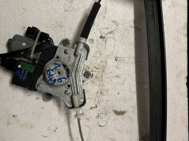 Opel Antara 2006-2015 bal első Ablakemelő Szerkezet Elektromos elektromos