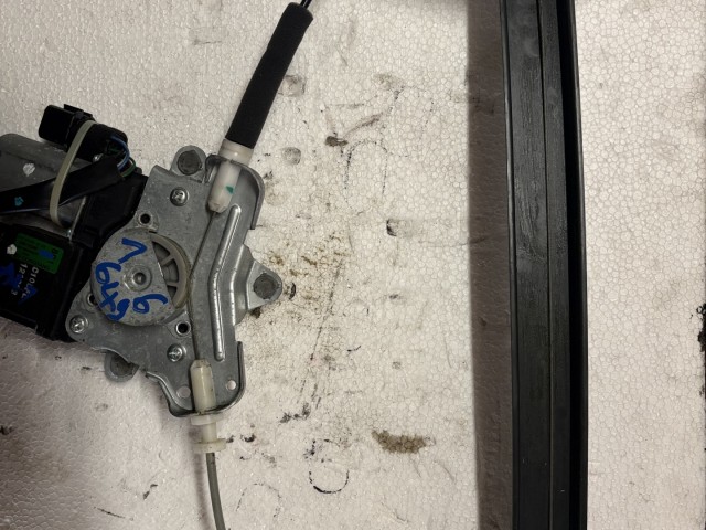 Opel Antara 2006-2015 bal első Ablakemelő Szerkezet Elektromos elektromos