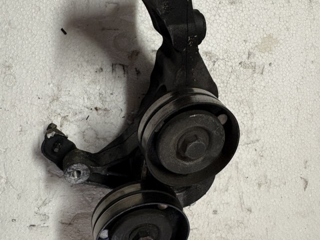 Opel Astra G Isuzu generátor tartóbak