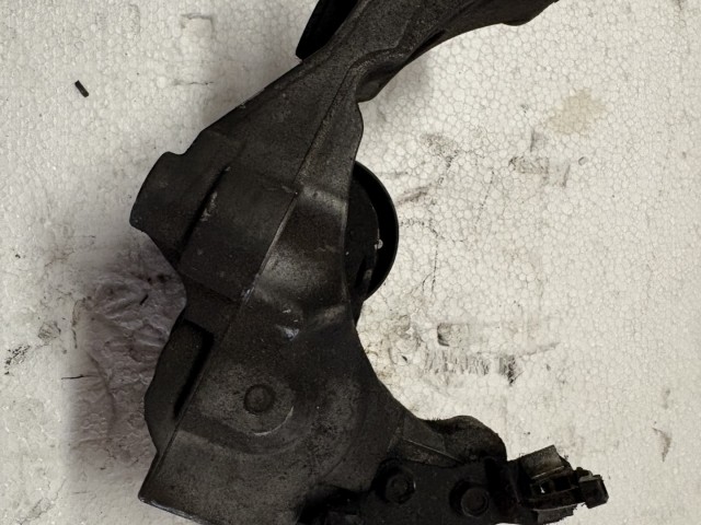 Opel Astra G Isuzu generátor tartóbak