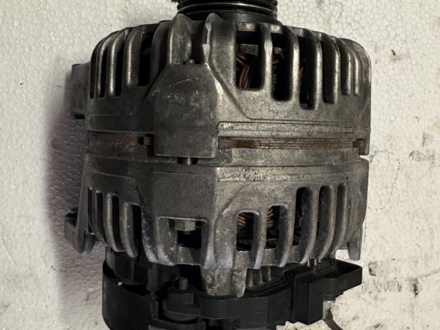 Opel Corsa C z12xep Generátor