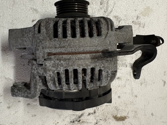 Opel Zafira A 1.8 Benzin Z18xe Generátor