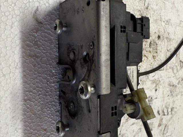 Opel Corsa D 2006-2014 jobb első Ajtózár