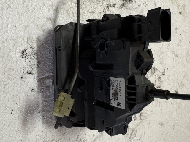 Opel Corsa D 2006-2014 jobb első Ajtózár