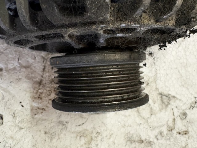 Opel Zafira B Z19dt 1.9 Cdti Generátor 3 csatis