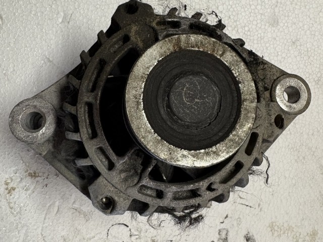 Opel Zafira B Z19dt 1.9 Cdti Generátor 3 csatis