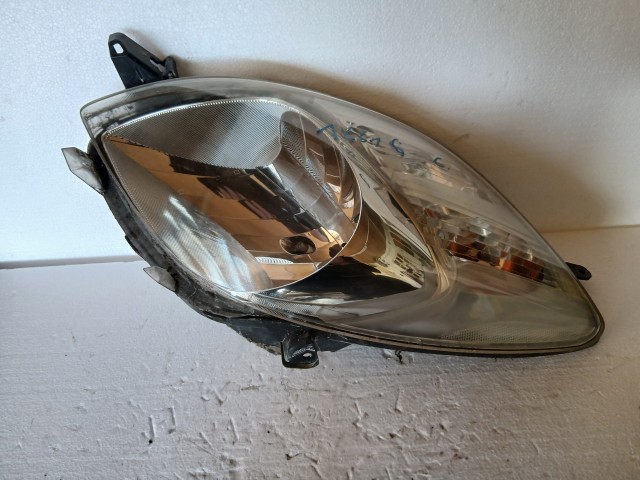 16616 Toyota Yaris II. Bal első Lámpa Fényszóró