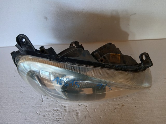 16615 Opel Corsa C Jobb első Lámpa Fényszóró