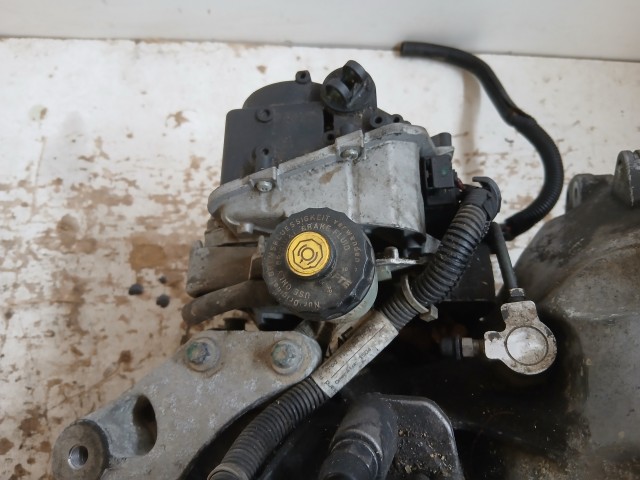 Opel Corsa C 1.2 Benzin 2004 z12xep Automata Váltó 77600 km