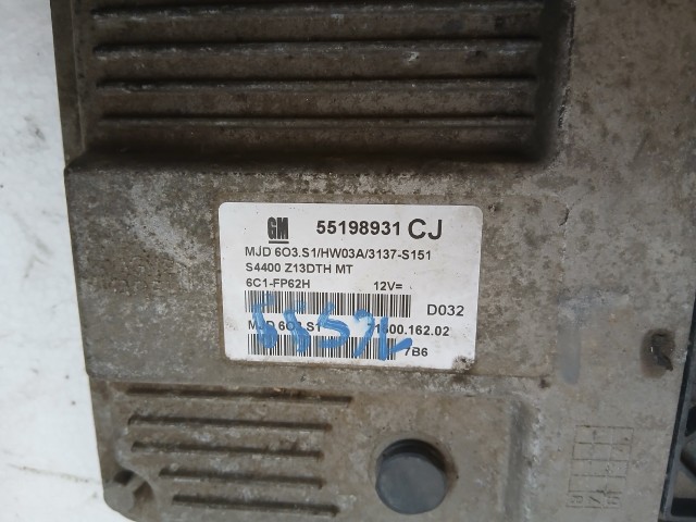 Opel Corsa D 1.3 cdti Motorvezérlő