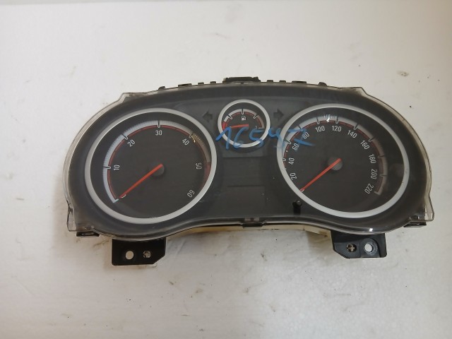 Opel Corsa D 2006-2014 Óracsoport Használt 