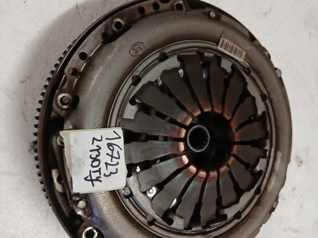 Opel Corsa D 1.3 cdti kettős tömegű lendkerék szett  Z13dtj