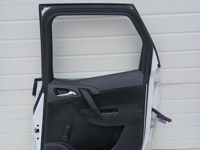 16752 Opel Meriva B Jobb hátsó Ajtó  Fehér Y40r