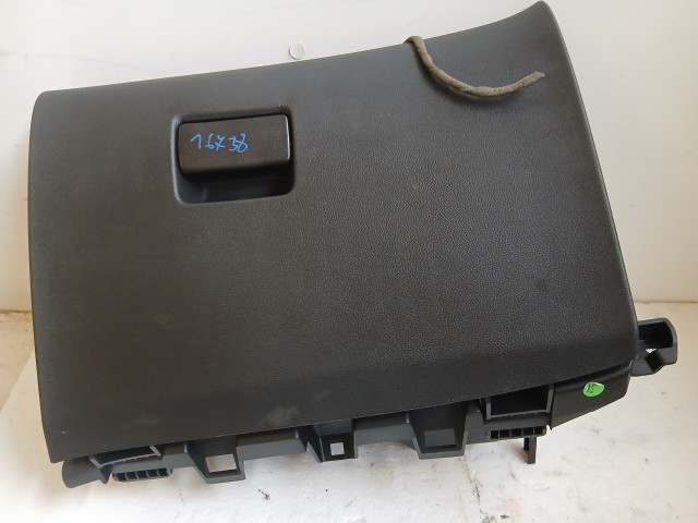 Opel Astra J 2009-2015 Kesztyűtartó