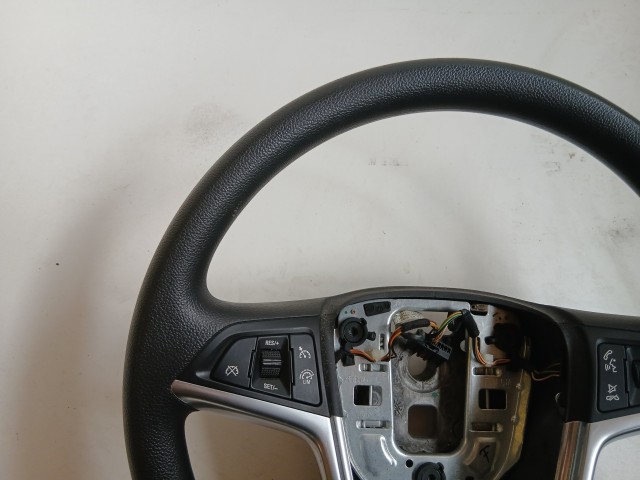 Opel Astra J 2009-2015 Kormánykerék Használt Fekete multikormányos műanyag  