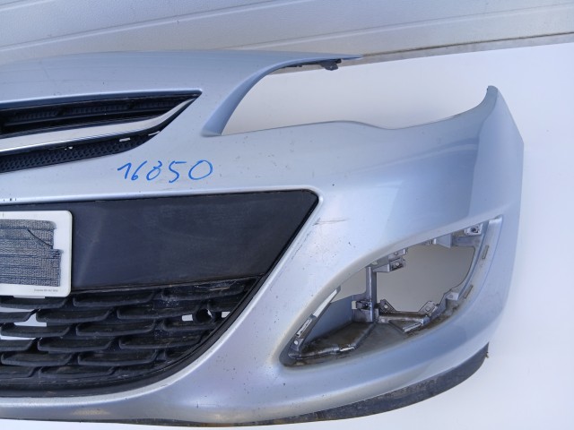 16850 Opel Astra J 2013-2017 első Lökhárító Ezüst 