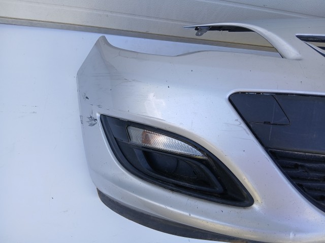 16852 Opel Astra J 2013-2017 első Lökhárító Ezüst Z176