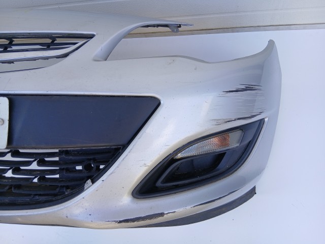 16852 Opel Astra J 2013-2017 első Lökhárító Ezüst Z176