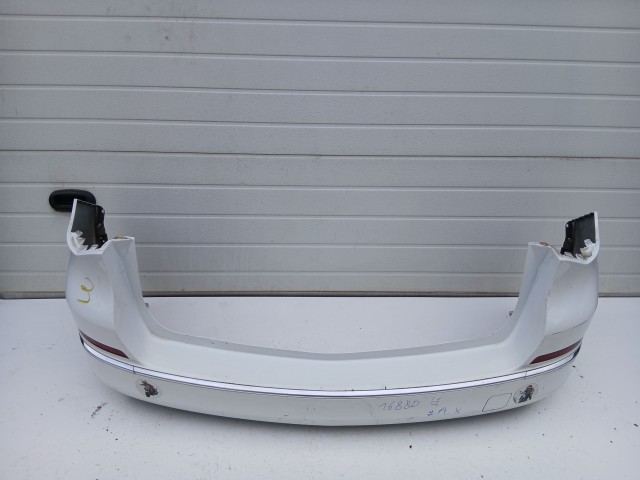 16880 Opel Astra J kombi hátsó Lökhárító Használt  Fehér radaros