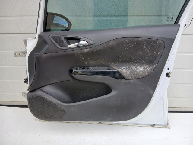 16889 Opel Corsa E Jobb első Ajtó Fehér