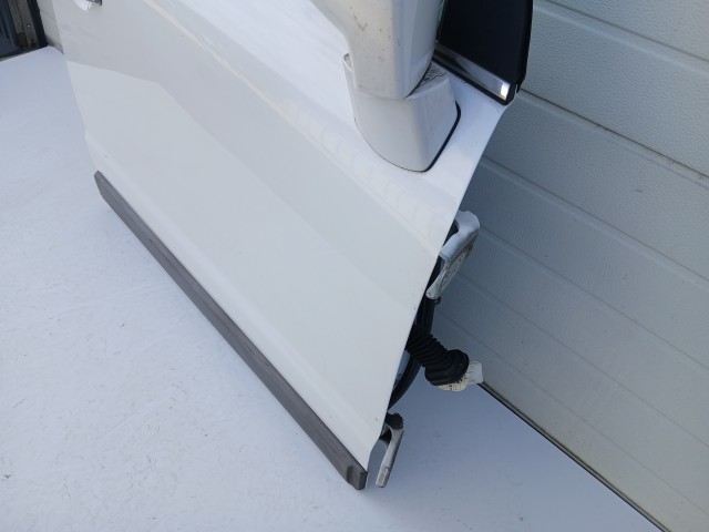 16910 Opel Antara 2006-2015 Jobb Első Ajtó Használt Fehér gyöngyház