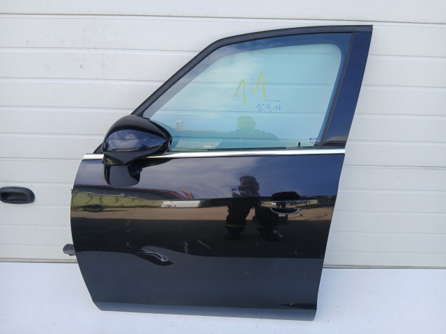 16915 Opel Zafira C 2011-2017 Bal első Ajtó Fekete Z22c a képen látható sérüléssel