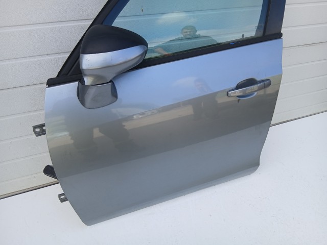 16918 Opel Zafira C 2011-2017 Bal első Ajtó Ezüst kekes Z179