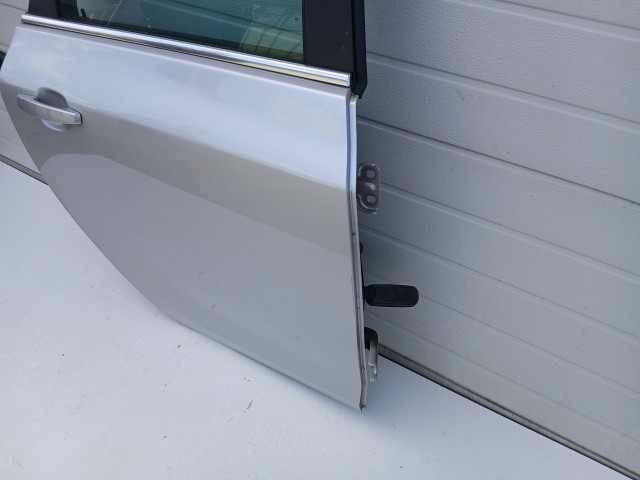 16922 Opel Astra J 2009-2015 Jobb hátsó Ajtó Ezüst Z176 5 ajtós