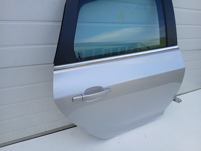 16922 Opel Astra J 2009-2015 Jobb hátsó Ajtó Ezüst Z176 5 ajtós