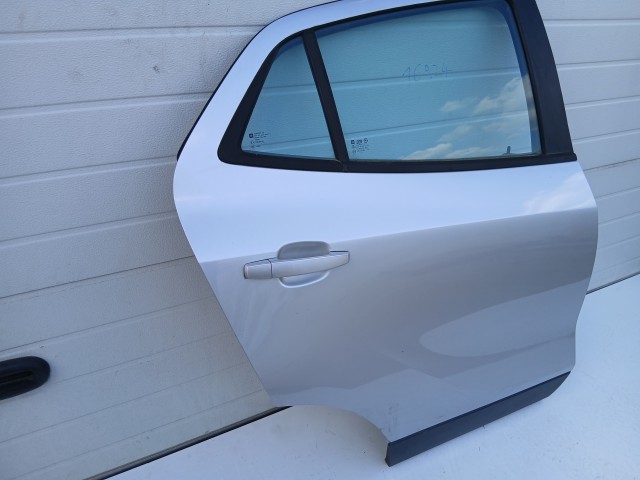 16924 Opel Mokka 2012-2019 Jobb hátsó Ajtó Ezüst