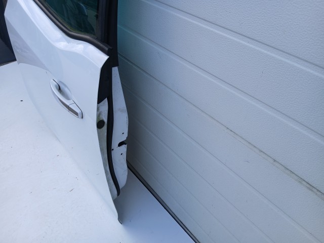 16927 Opel Meriva B 2010-2017 Jobb hátsó Ajtó Fehér Z40r