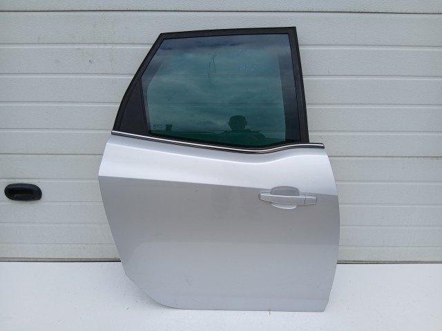 16937 Opel Meriva B 2010-2017 Jobb hátsó Ajtó Ezüst Z176