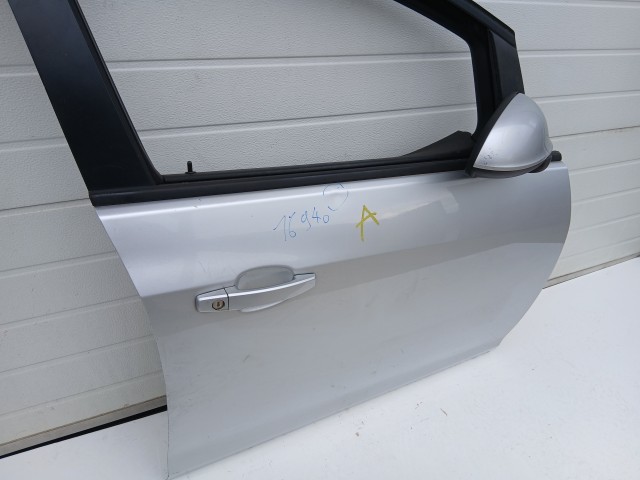 16940 Opel Astra J 2009-2015 Jobb első Ajtó Ezüst Z176
