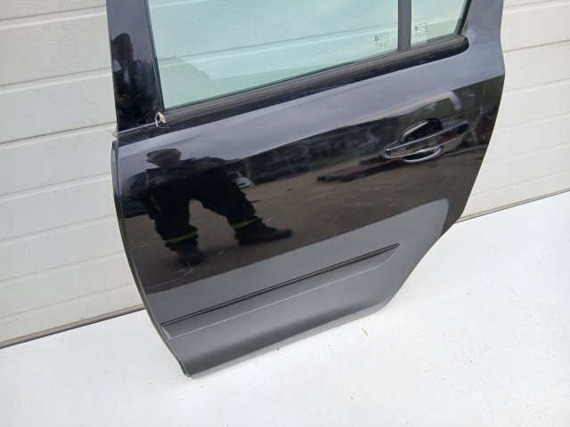 16943 Opel Corsa D 2006-2014 Bal hátsó Ajtó Fekete Z20r