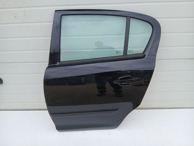16943 Opel Corsa D 2006-2014 Bal hátsó Ajtó Fekete Z20r