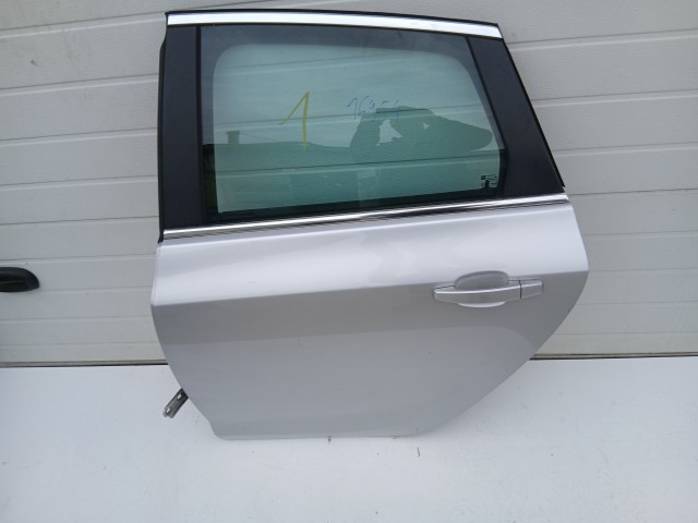 16954 Opel Astra J 2009-2015 Bal hátsó Ajtó Használt ezüst Z176 5 ajtós