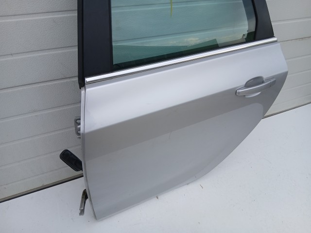 16954 Opel Astra J 2009-2015 Bal hátsó Ajtó Használt ezüst Z176 5 ajtós