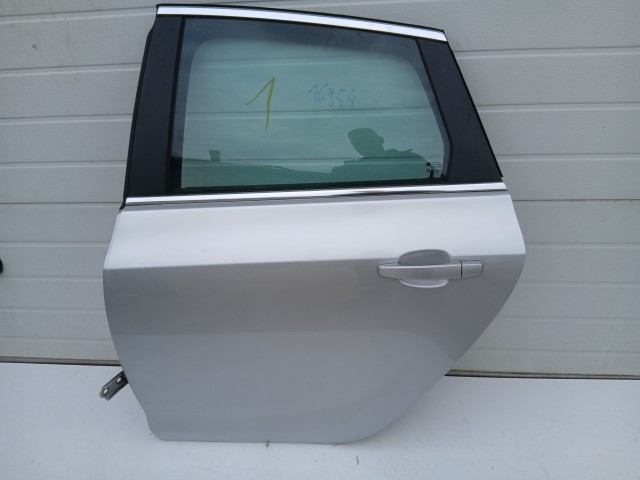 16954 Opel Astra J 2009-2015 Bal hátsó Ajtó Használt ezüst Z176 5 ajtós