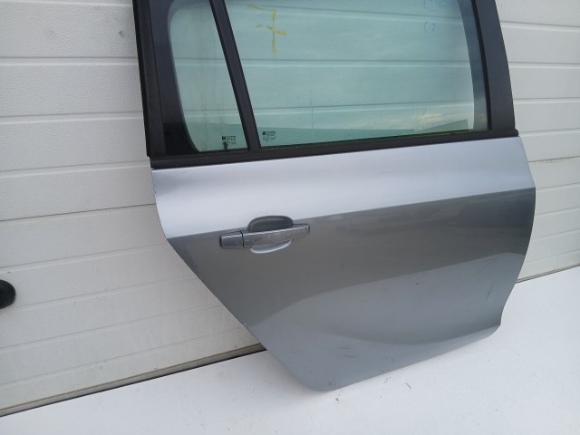 16955 Opel Zafira C 2011-2017 Jobb hátsó Ajtó Szürke Z179