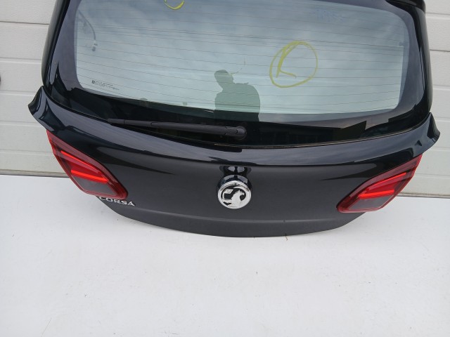 16957 Opel Corsa E 2014- 2014-2019 Csomagtérajtó Használt Fekete Z22x