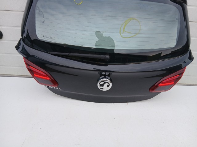 16957 Opel Corsa E 2014- 2014-2019 Csomagtérajtó Használt Fekete Z22x