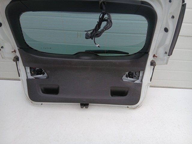 16961 Opel Astra K Kombi Csomagtérajtó Használt Z40r Fehér