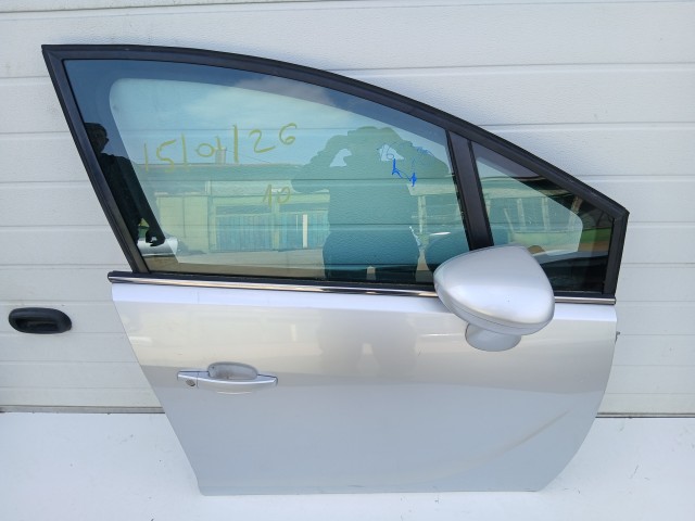 16970 Opel Meriva B 2010-2017 Jobb első Ajtó Ezüst Z176